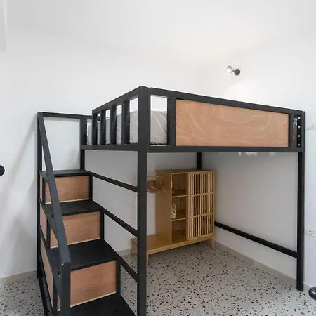 Brand New Close To The Ap 3 Apartmán
