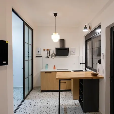 Brand New Close To The Ap 3 Apartmán *